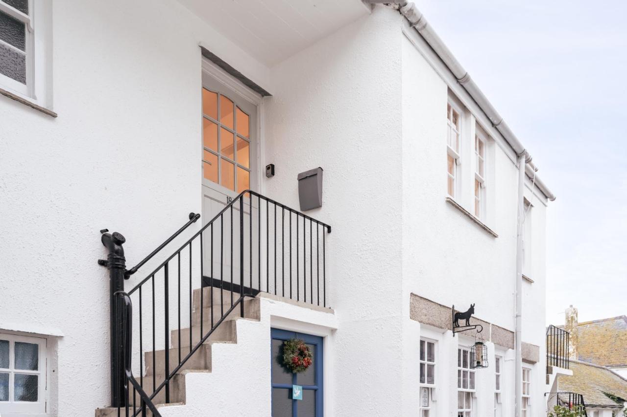 Stylish Two Bedroom Cottage - In Town Centre St Ives  Exterior photo