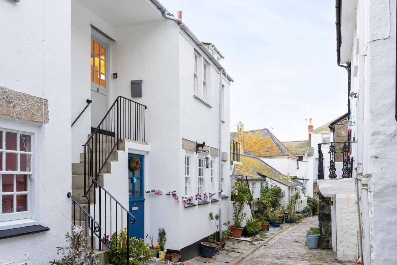 Stylish Two Bedroom Cottage - In Town Centre St Ives  Exterior photo